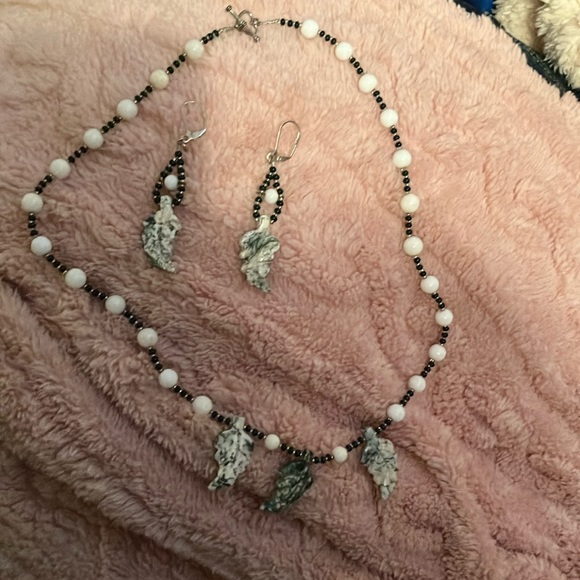 Women’s beautiful artsy jewelry set.Handmade, never worn Bought at jewelers fair - Picture 1 of 4